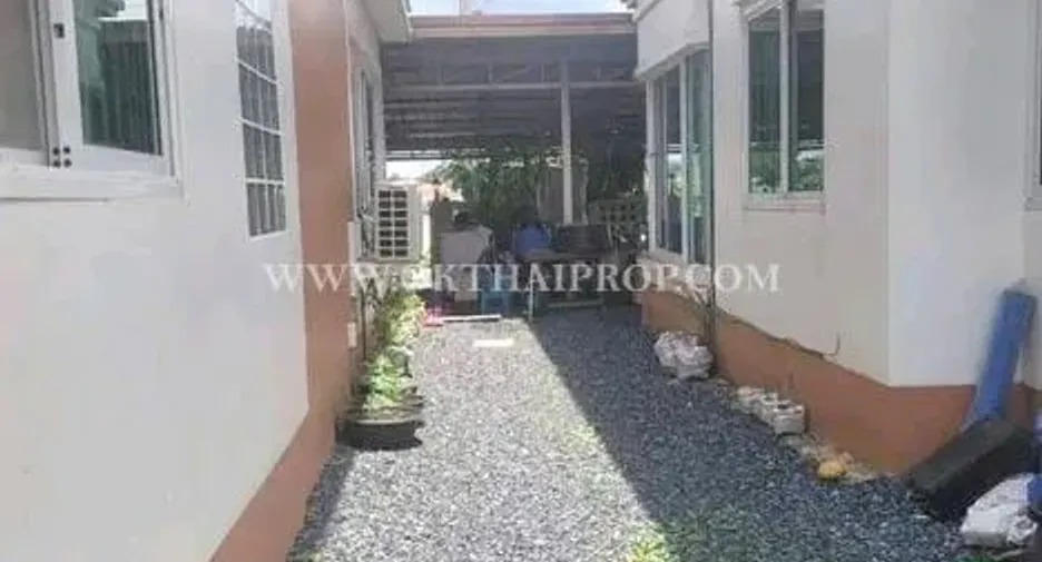 For sale 3 bedrooms house in Lat Krabang, Bangkok