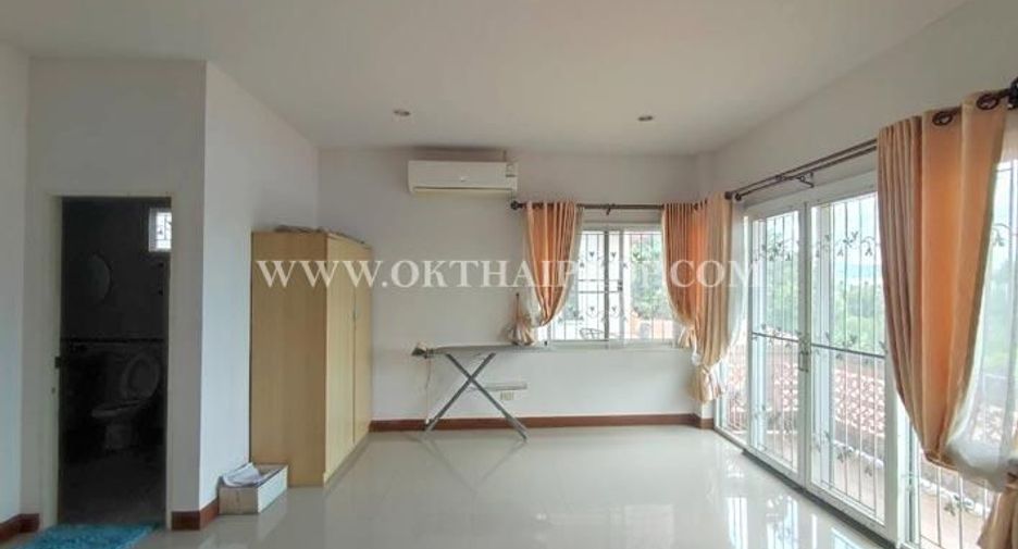 For sale 3 bedrooms house in Lat Krabang, Bangkok