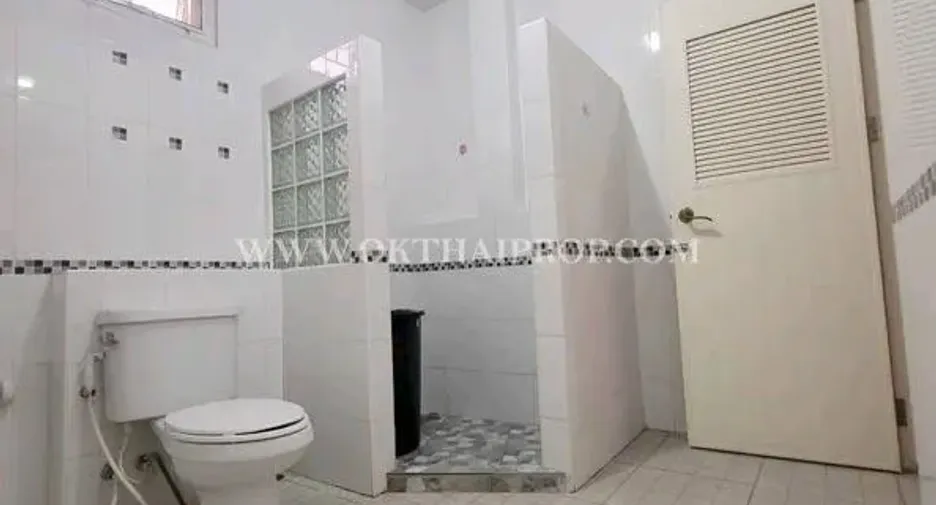 For sale 3 bedrooms house in Lat Krabang, Bangkok