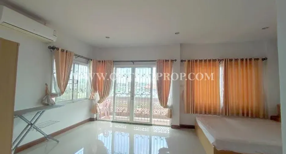 For sale 3 bedrooms house in Lat Krabang, Bangkok