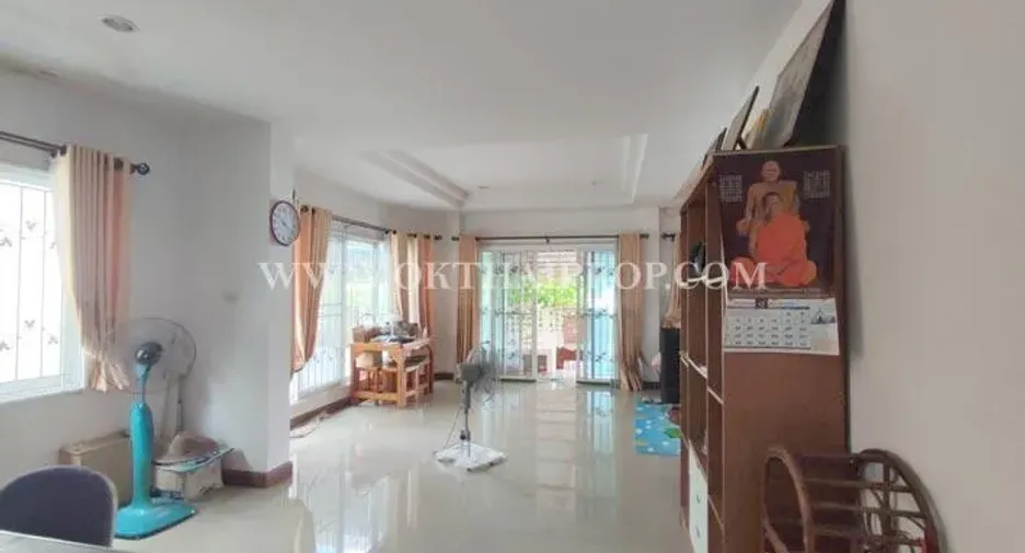 For sale 3 bedrooms house in Lat Krabang, Bangkok