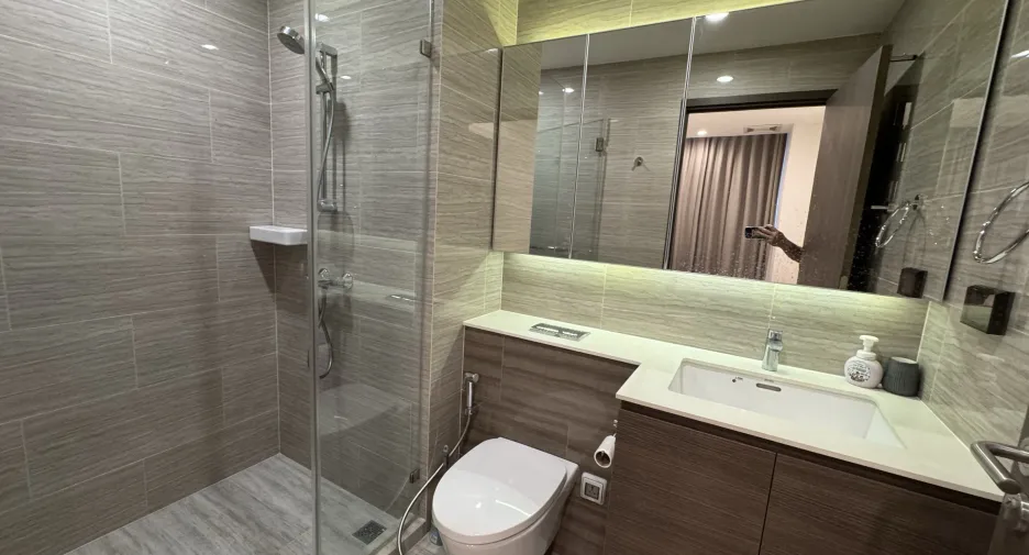 For sale 1 Beds condo in Bang Na, Bangkok
