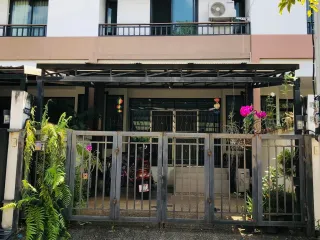 For Rent 2 Bedroom Townhouse In Mueang Chiang Mai