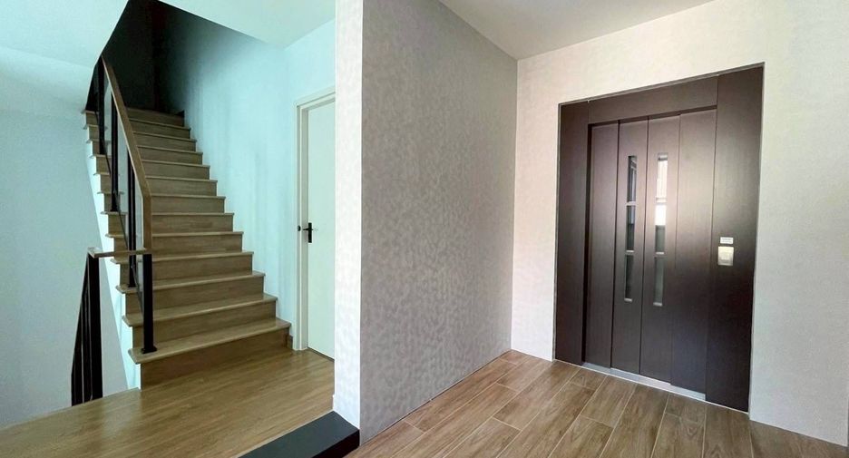 Продажа 3 спальни дом в Суан Луанг, Бангкок