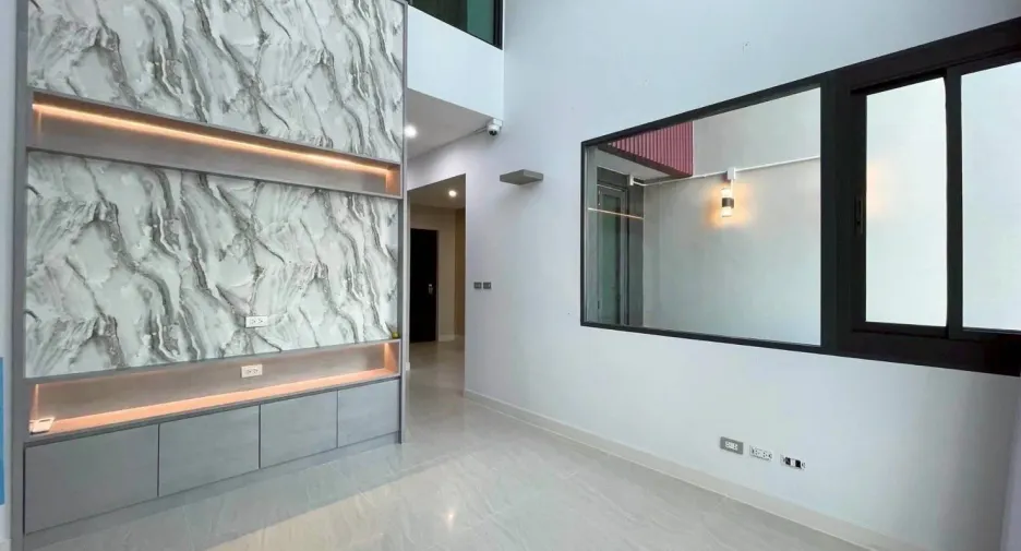 Casa en venta de 3 habitaciones en Suan Luang, Bangkok