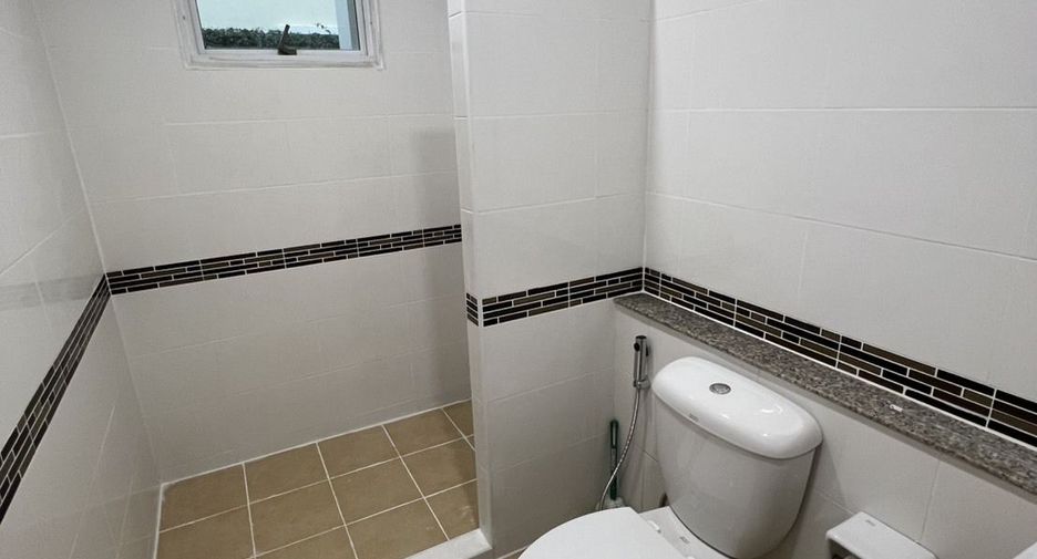 Casa en venta de 3 habitaciones en San Kamphaeng, Chiang Mai