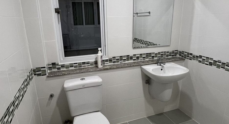 Casa en venta de 3 habitaciones en San Kamphaeng, Chiang Mai