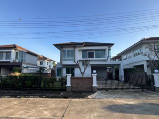 Casa en venta de 3 habitaciones en San Kamphaeng, Chiang Mai