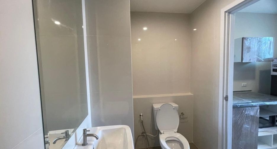 For rent studio condo in Mueang Samut Prakan, Samut Prakan