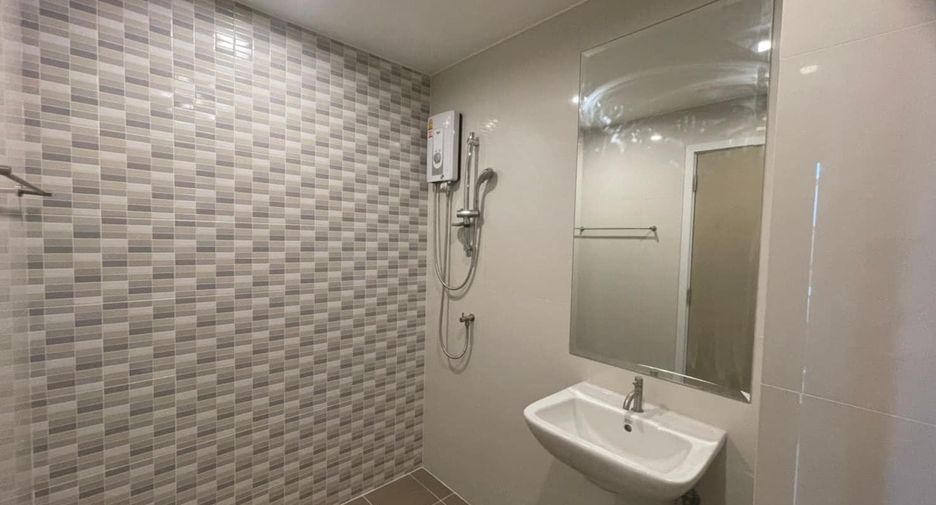 For rent studio condo in Mueang Samut Prakan, Samut Prakan