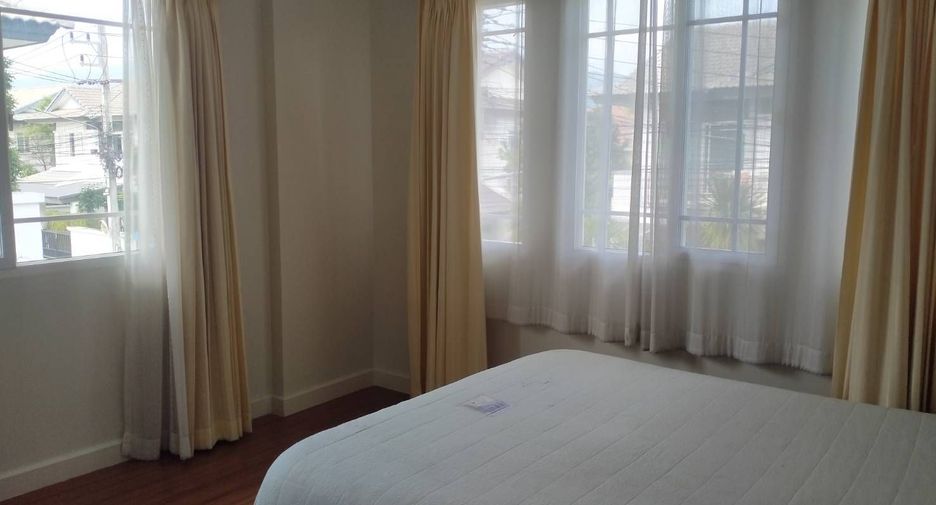 For rent 3 bedrooms house in Mueang Chiang Mai, Chiang Mai
