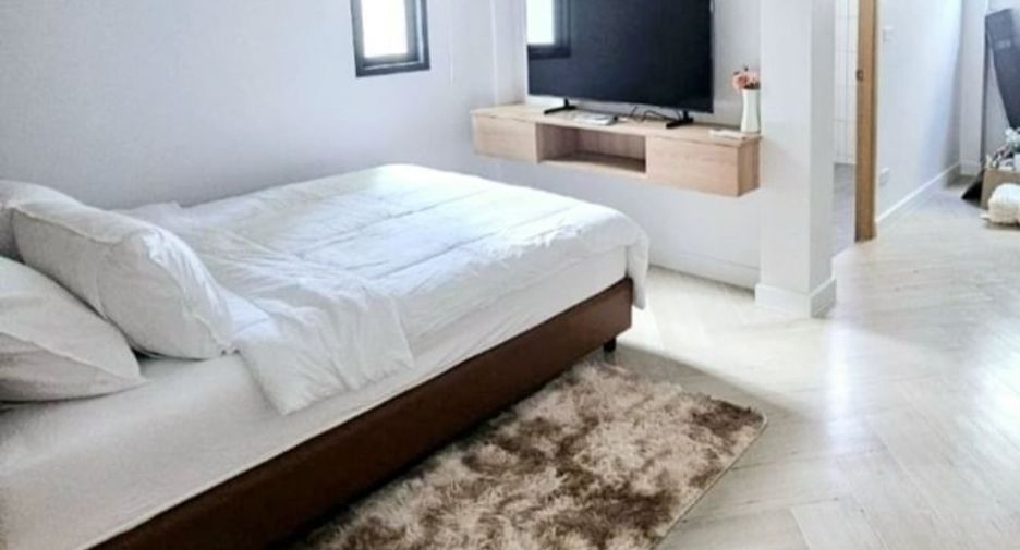 Villa en alquiler de 4 habitaciones en Hang Dong, Chiang Mai