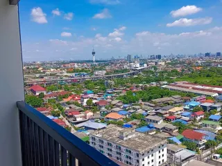 For sale 2 bedrooms condo in Mueang Samut Prakan, Samut Prakan