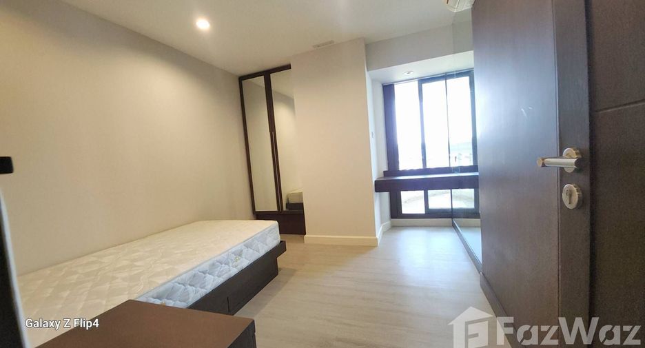 For sale そして for rent 2 ベッドルーム condo in Bang Rak, Bangkok