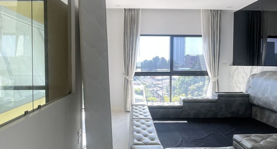 For sale and for rent 3 bedrooms townhouse in Yan Nawa, Bangkok