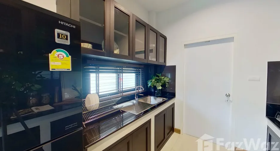 Casa adosada en venta de 3 habitaciones en Saraphi, Chiang Mai