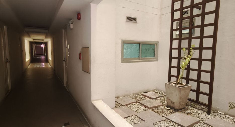 For sale and for rent 1 bed condo in Watthana, Bangkok