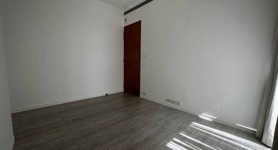 For sale 2 bedrooms condo in Sathon, Bangkok