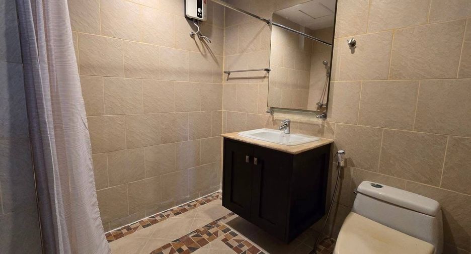 Wohnung zur Miete mit 3 Zimmer in Bang Lamung, Chonburi