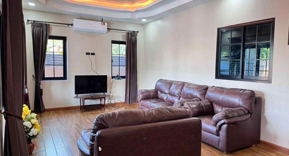 For rent 3 bedrooms villa in Bang Lamung, Chonburi