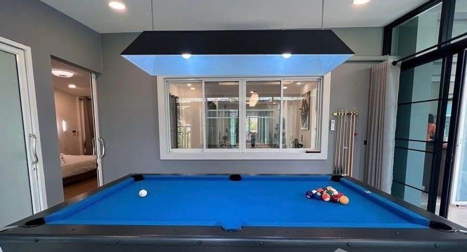 For sale and for rent 5 bedrooms villa in San Sai, Chiang Mai