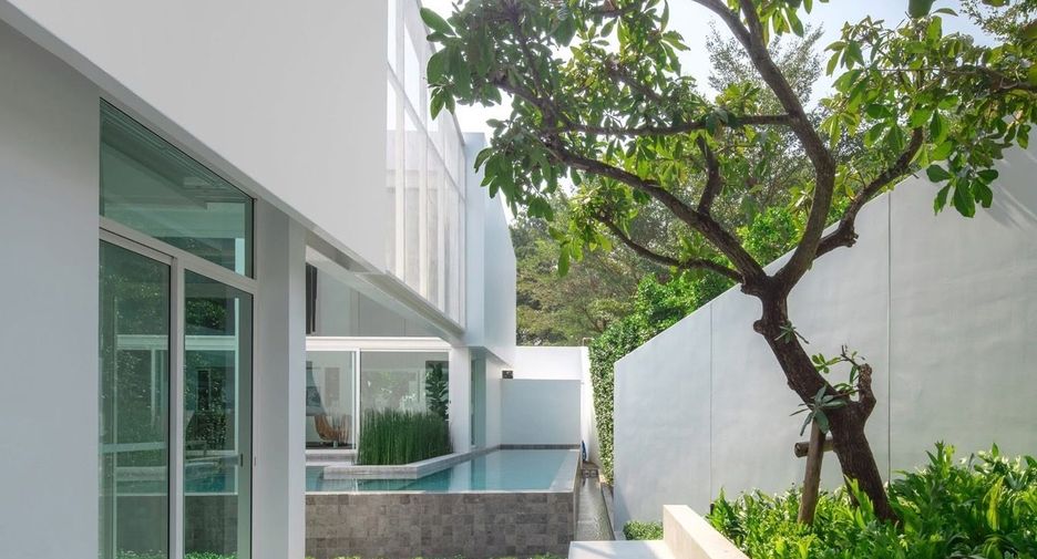 For sale 4 bedrooms villa in Mueang Chiang Mai, Chiang Mai