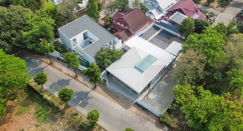 For sale 4 bedrooms villa in Mueang Chiang Mai, Chiang Mai