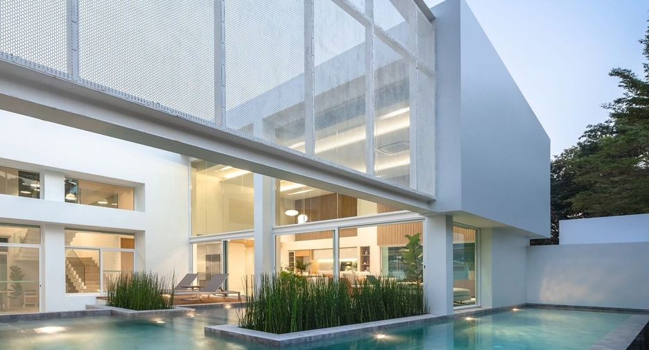 For sale 4 bedrooms villa in Mueang Chiang Mai, Chiang Mai