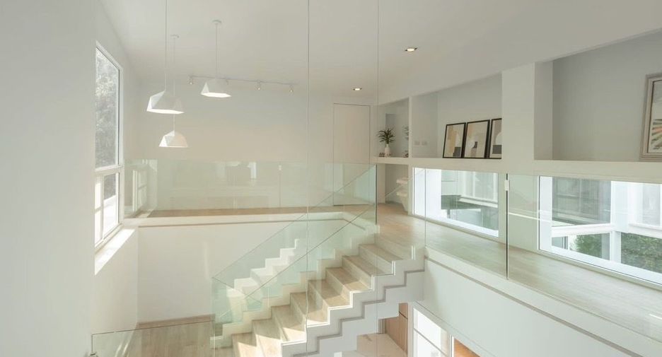 For sale 4 bedrooms villa in Mueang Chiang Mai, Chiang Mai