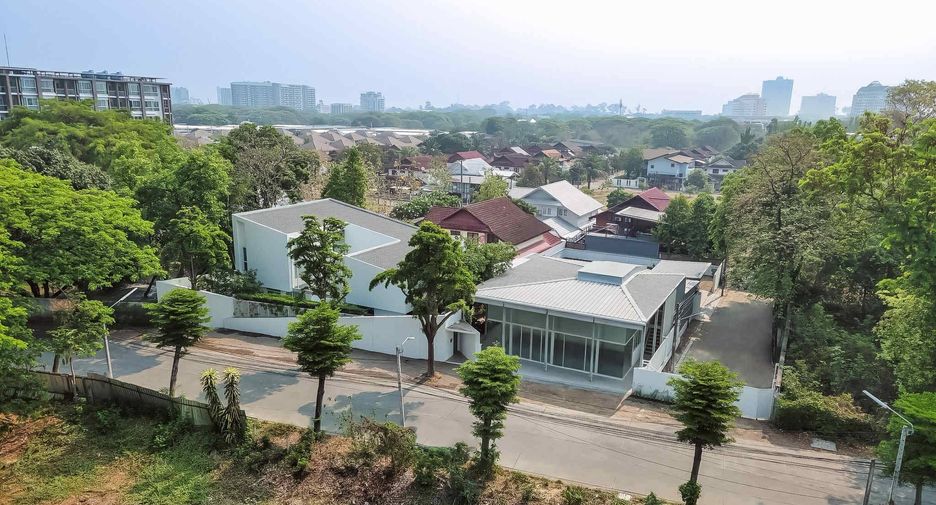 For sale 4 bedrooms villa in Mueang Chiang Mai, Chiang Mai