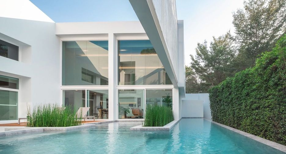 For sale 4 bedrooms villa in Mueang Chiang Mai, Chiang Mai