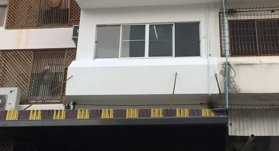 For sale 4 bedrooms townhouse in Mueang Chiang Mai, Chiang Mai