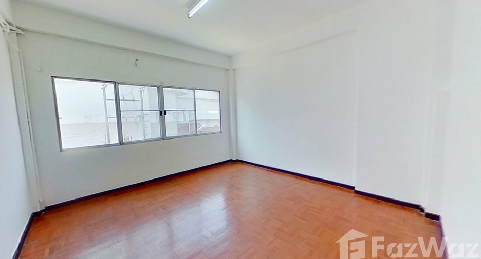 For sale 4 bedrooms townhouse in Mueang Chiang Mai, Chiang Mai