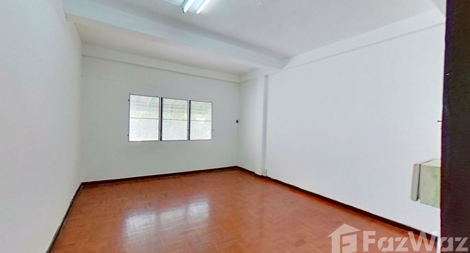 For sale 4 bedrooms townhouse in Mueang Chiang Mai, Chiang Mai