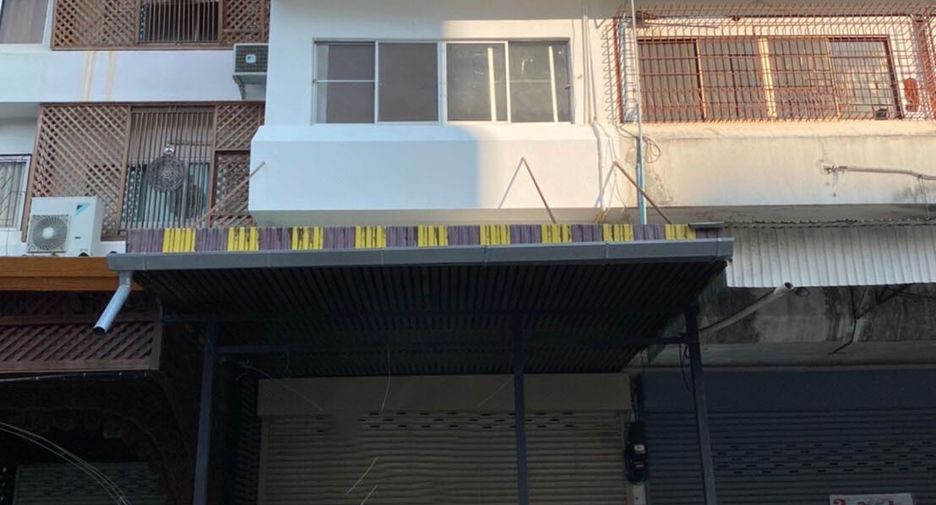 For sale 4 bedrooms townhouse in Mueang Chiang Mai, Chiang Mai