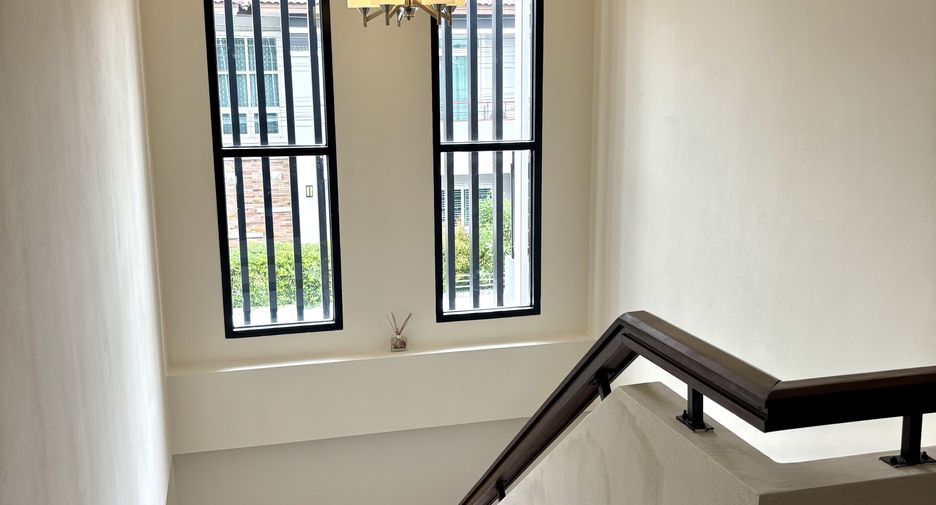 For sale 5 bedrooms house in Hang Dong, Chiang Mai