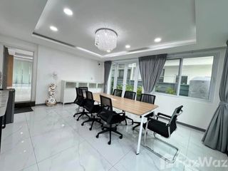 For sale and for rent 4 bedrooms townhouse in Wang Thonglang, Bangkok