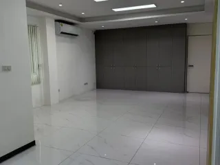 For sale そして for rent 4 ベッドルーム townhouse in Wang Thonglang, Bangkok