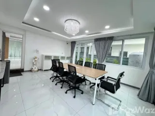 For sale そして for rent 4 ベッドルーム townhouse in Wang Thonglang, Bangkok