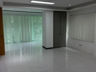 For sale そして for rent 4 ベッドルーム townhouse in Wang Thonglang, Bangkok