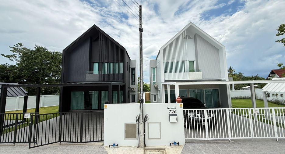 For sale 3 bedrooms house in Saraphi, Chiang Mai