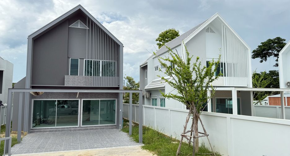 For sale 3 bedrooms house in Saraphi, Chiang Mai