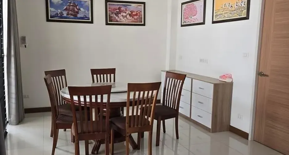 For sale and for rent 4 bedrooms house in Mueang Chiang Mai, Chiang Mai