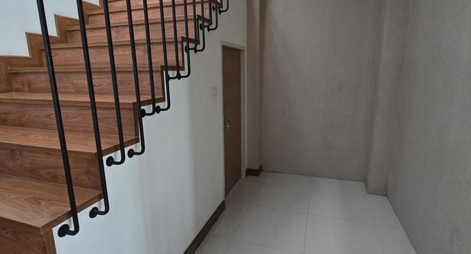 For sale and for rent 4 bedrooms house in Mueang Chiang Mai, Chiang Mai