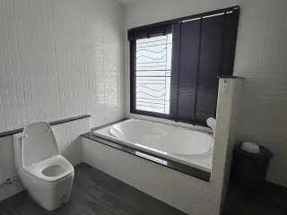 For sale and for rent 4 bedrooms house in Mueang Chiang Mai, Chiang Mai