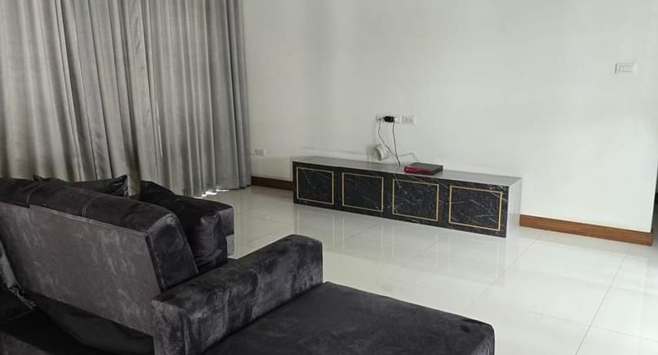For sale and for rent 4 bedrooms house in Mueang Chiang Mai, Chiang Mai