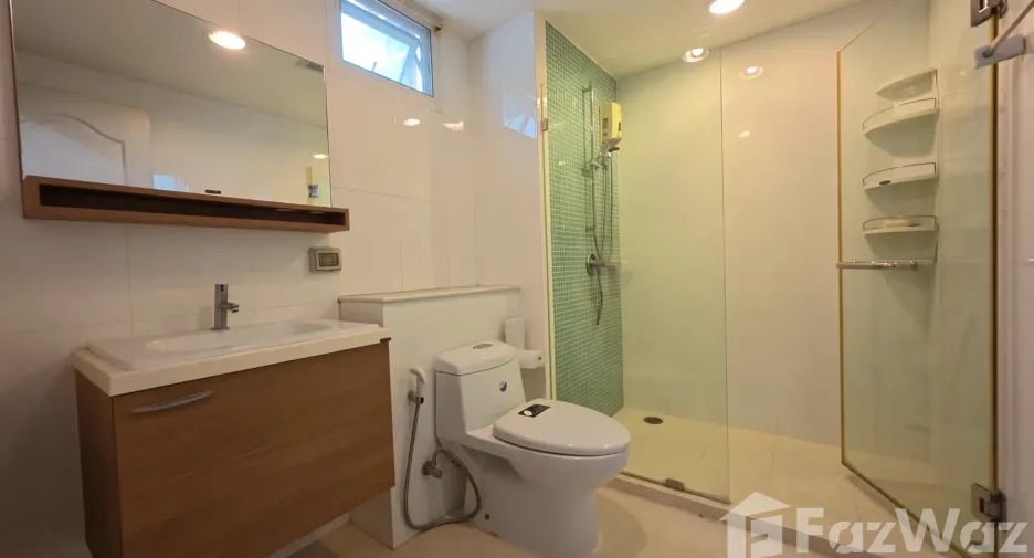 For sale 2 ベッドルーム condo in Sathon, Bangkok