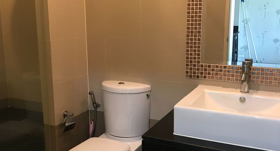 For sale 1 bed condo in Yan Nawa, Bangkok