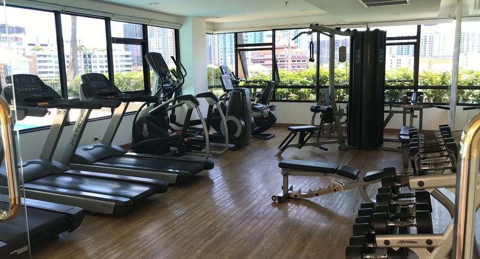 For sale 1 bed condo in Yan Nawa, Bangkok