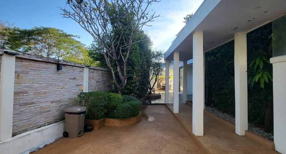 For rent 5 bedrooms villa in Mae Rim, Chiang Mai